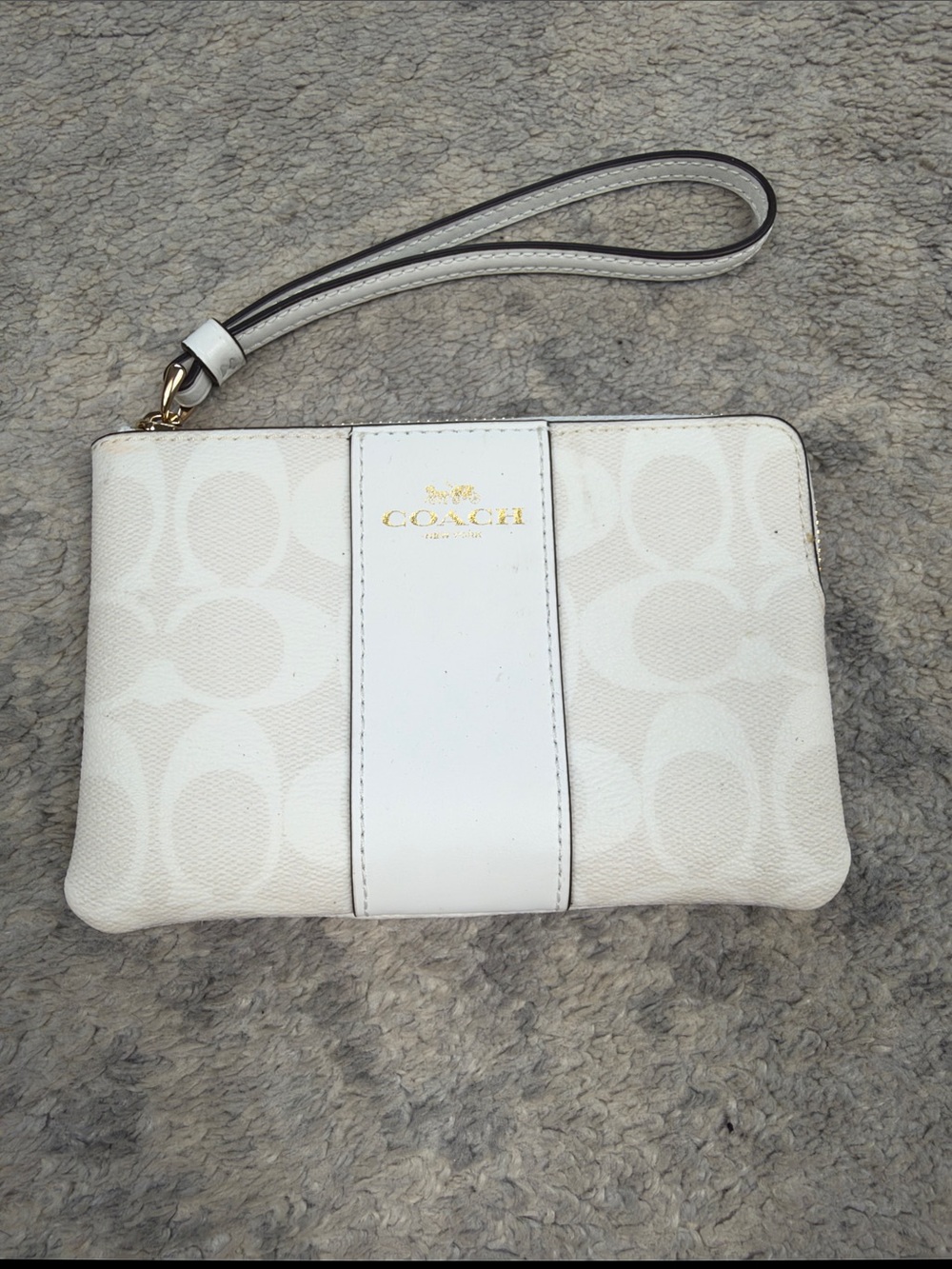 Coach Corner Zip Wristlet Signature Canvas With Stripe White